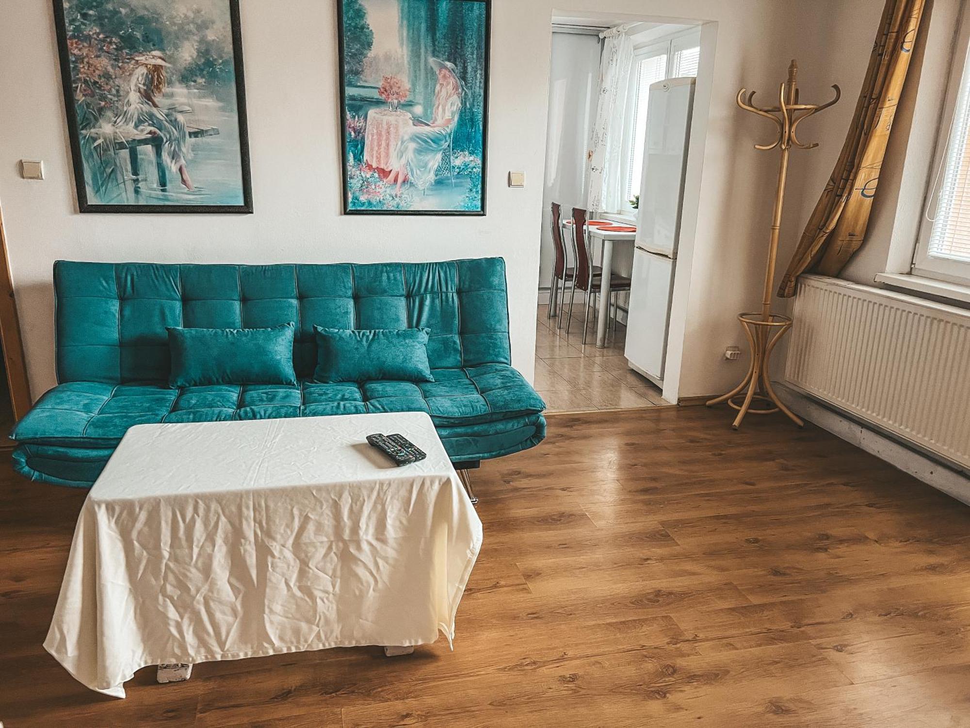 3 Bedroom Apartment In The Part Of The City Банска-Бистрица Экстерьер фото